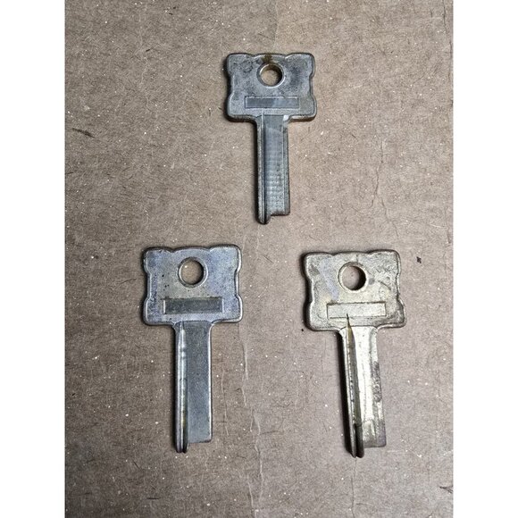 (3) Vtg Old Ornate INDEPENDENT LOCK CO ILCO Blank Keys Fitchburg Mass USA #11 - Picture 5 of 5